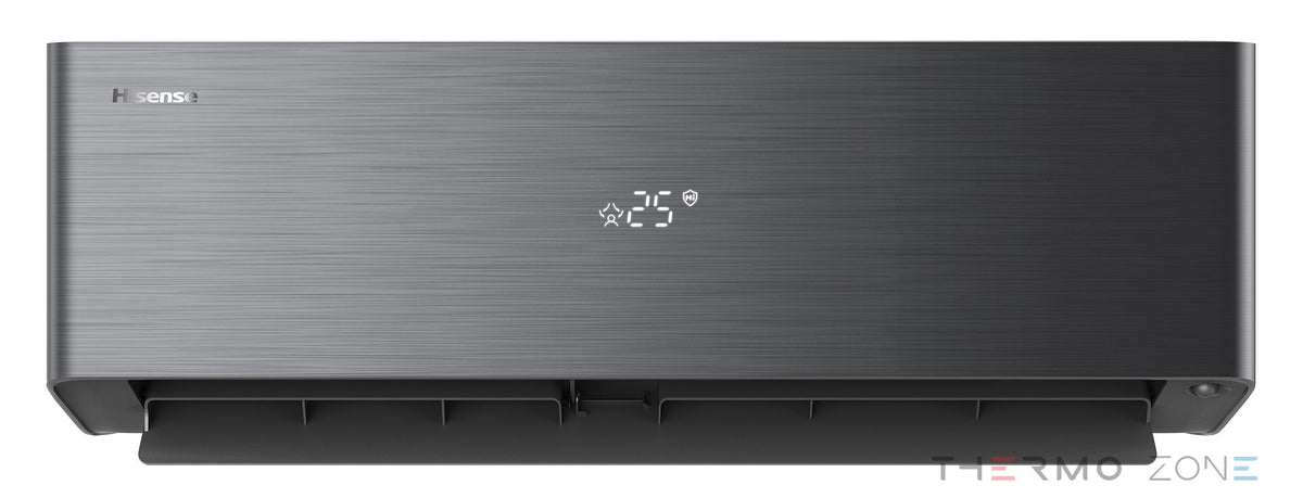 Hisense Energy Pro X schwarzes Innengerät mit geöffneter Luftauslassklappe in Frontansicht